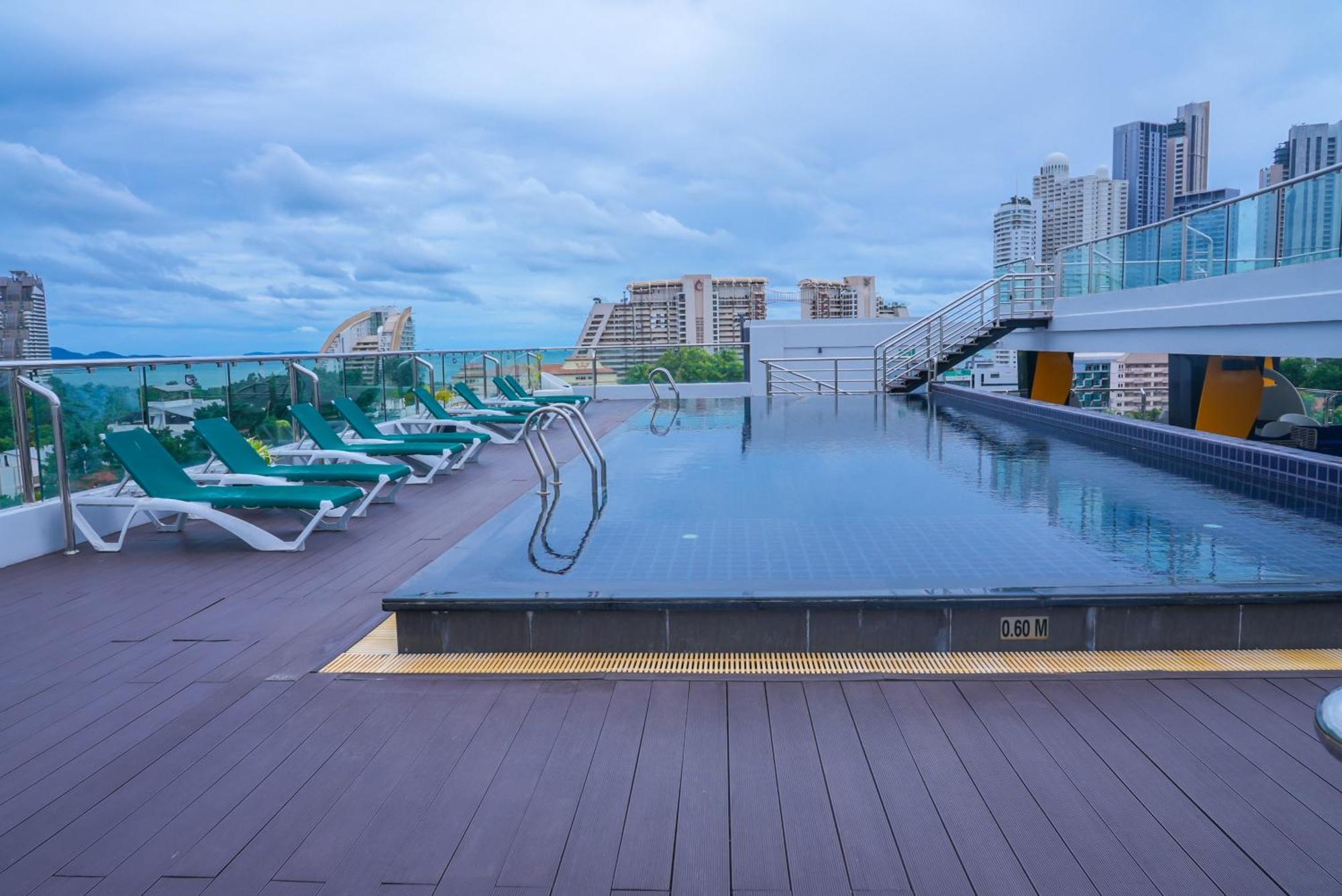 Blue Boat Hotel Jc Pattaya Esterno foto