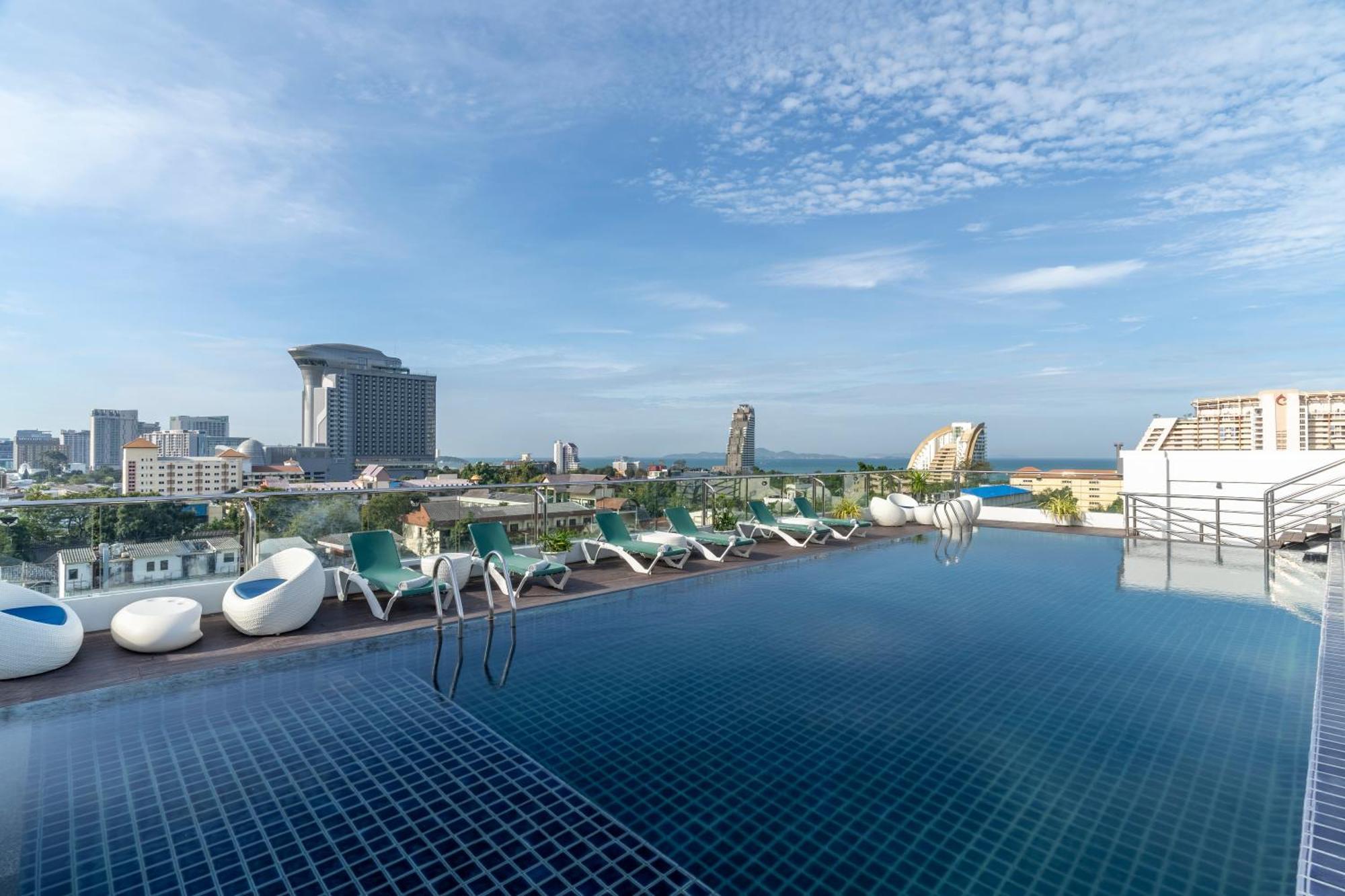 Blue Boat Hotel Jc Pattaya Esterno foto